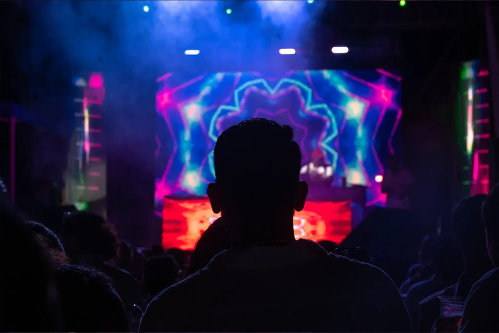 portfolio landscape all white hookah the hive lounge osocity 1 | VBGP Photos