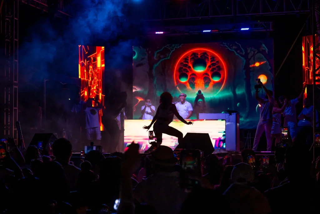 portfolio landscape all white hookah the hive lounge osocity 9 | VBGP Photos